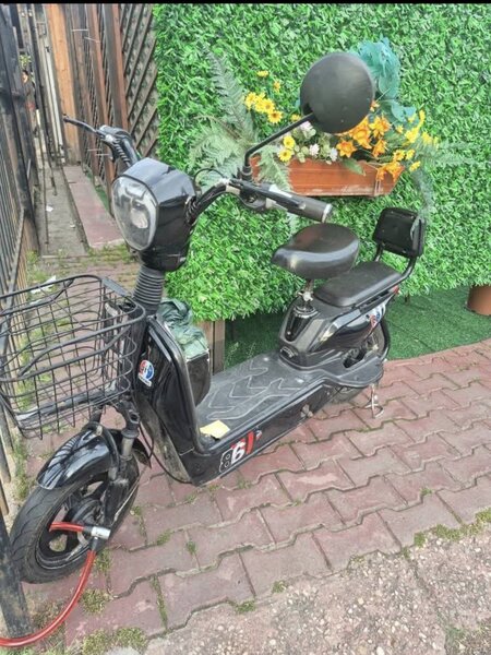 Vand urgent scuter/ bicicleta electrica
